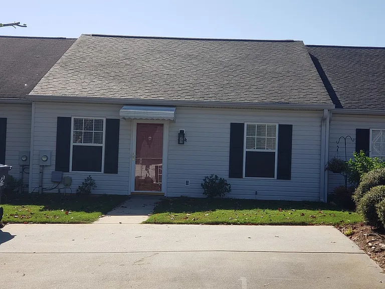 404 Northrop Pl — Photo 1