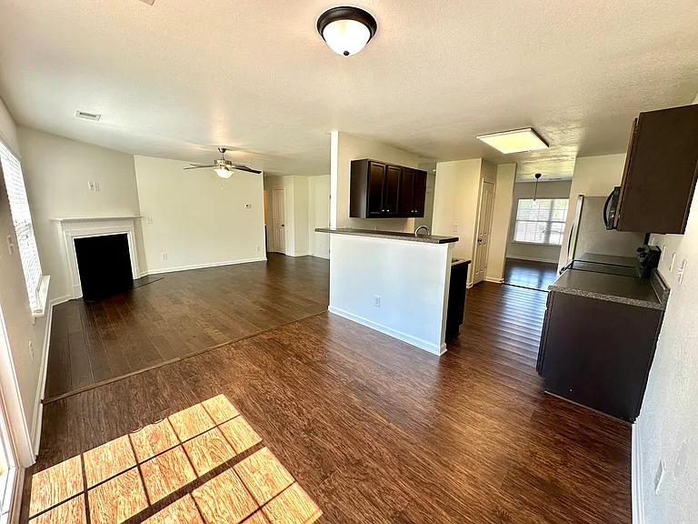 115 Hickory Knob Ln — Photo 10