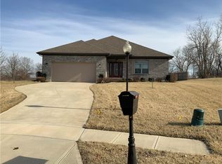 5610 Moss Creek Blvd, Clayton, OH 45315