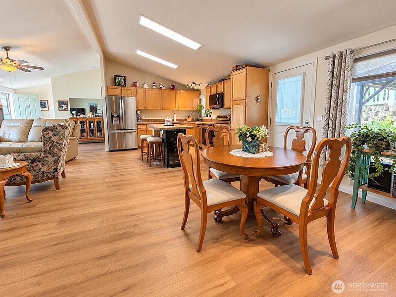 4th image of 1206 Marble Street