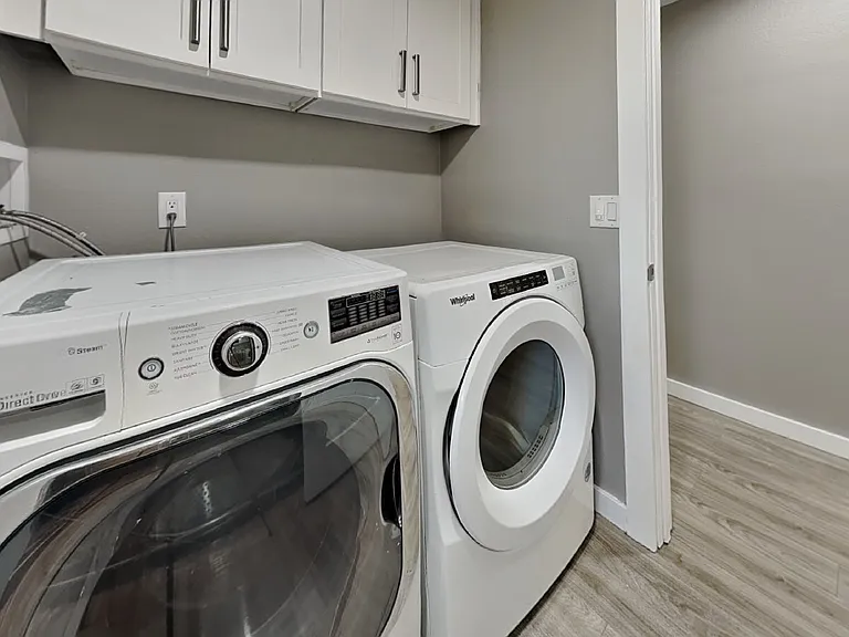 1105 S Woodlawn St #1 — Photo 6