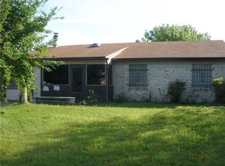 1709 Oliver St, Greenville, TX 75401