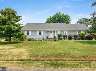 201 Chamberlayne St, Colonial Beach, VA 22443