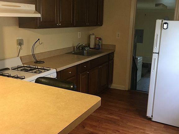 3rd image of 21722 Sunnydale St