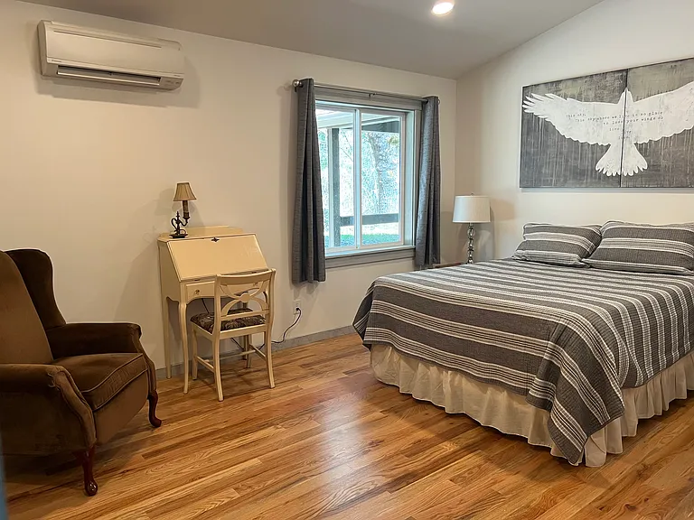 310 Jaynes Dr — Photo 11