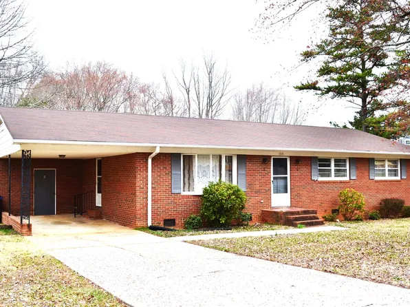 1315 Vickie Ln, Matthews, NC 28104
