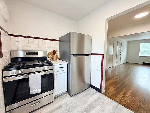 4th image of 7176 Jamieson Ave #1W