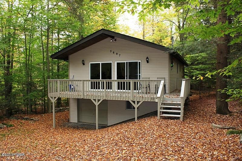 1st image of 3697 Hidden Lake Dr