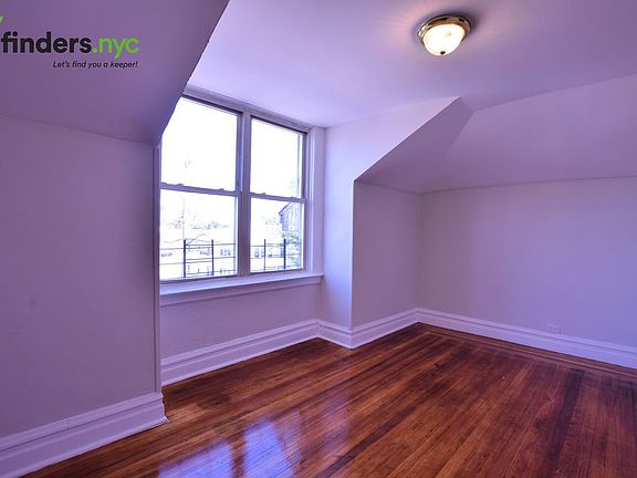 5th image of 2729 Matthews Ave #3A