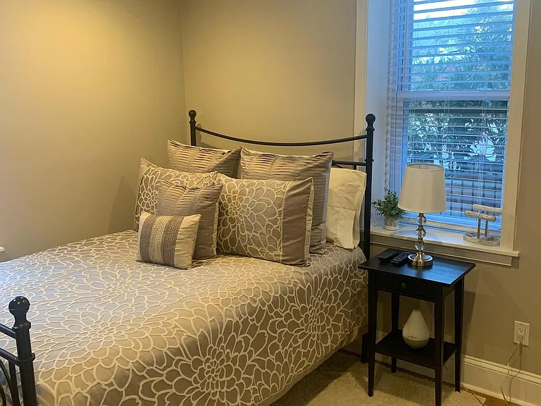 413 Spruce St #5 — Photo 6