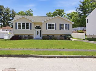 3 Oak Leaf Cir, Worcester, MA 01603
