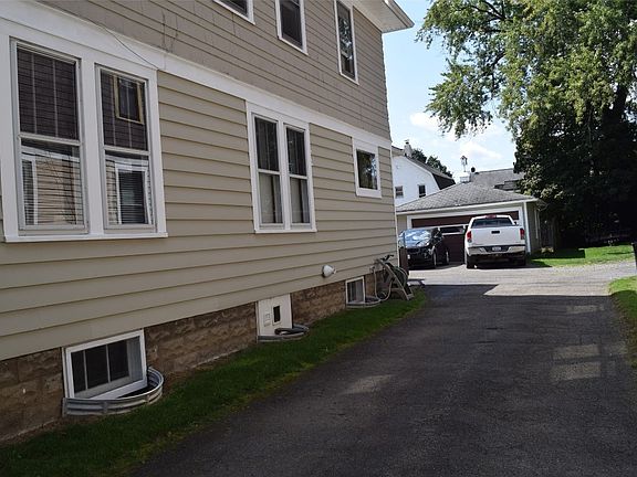 5th image of 418 Arthur Ave
