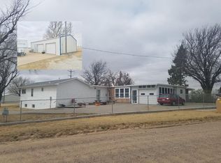 1107 E Arizona Ave, Ulysses, KS 67880