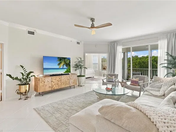4650 Yacht Harbor DR #124, NAPLES, FL 34112