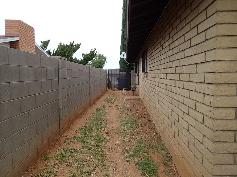 1416 Ocotillo Dr — Photo 24