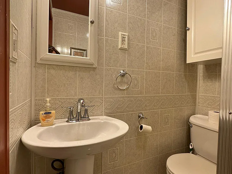 826 Main St #1 — Photo 18