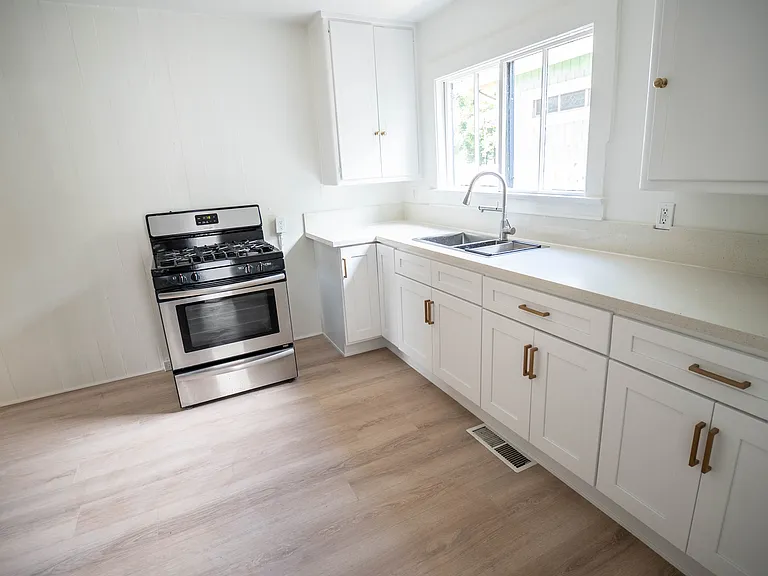 210 N Encinitas Ave #A — Photo 14