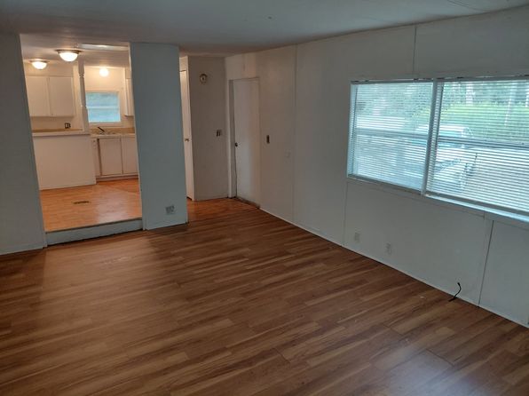 355 Pine Cir #F4