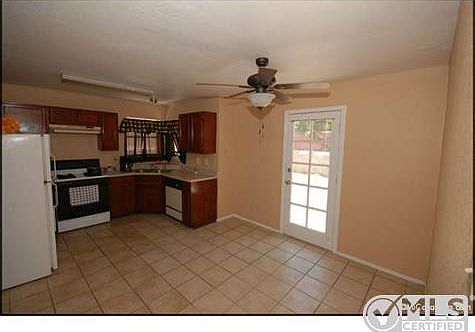 3rd image of 3558 Broken Arrow Dr