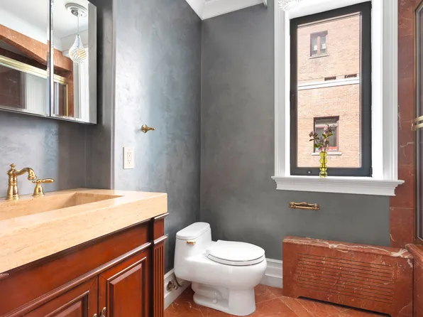 205 West 57th Street image 6 of 17