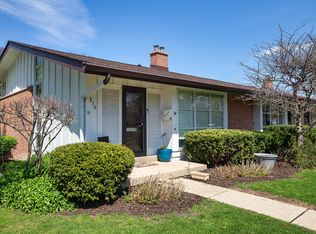 276 Crestwood Vlg, Northfield, IL 60093