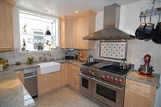 4th image of 195 Juanita Way