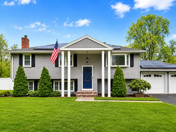 82 Concetta Dr, Bridgewater, MA 02324