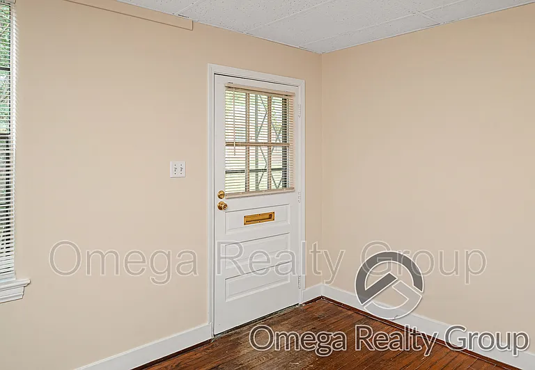 901 9th Ave S #7 — Photo 4