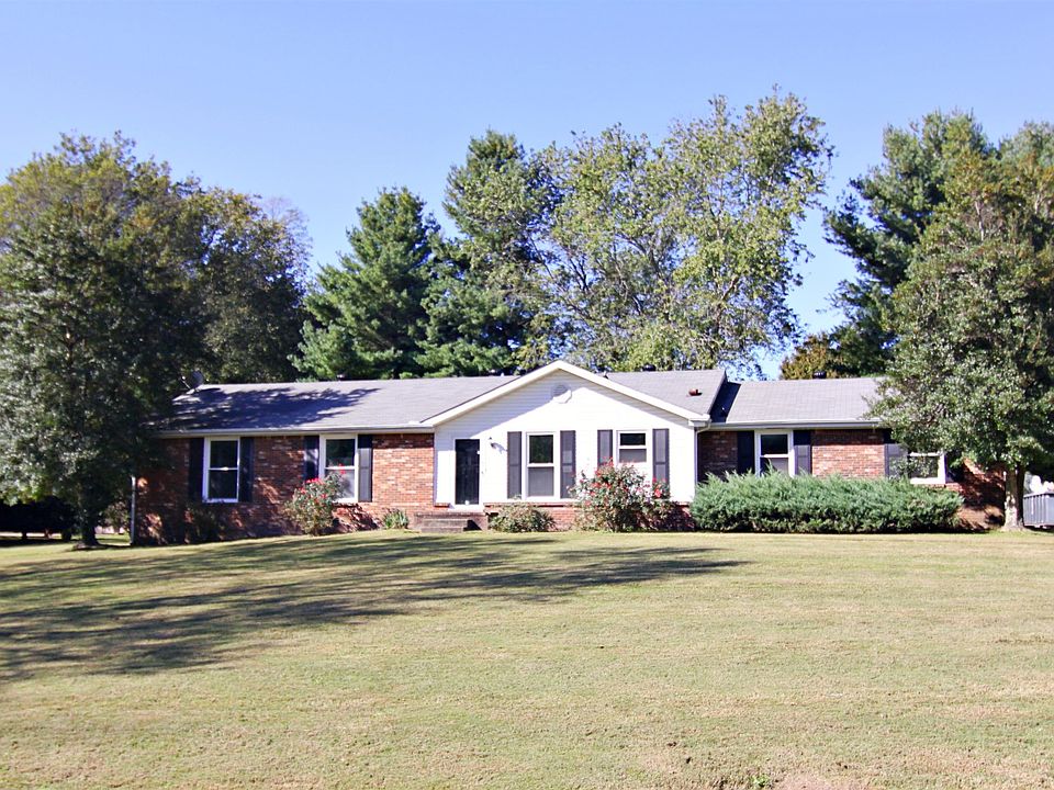 2nd image of 1770 Auburn Dr
