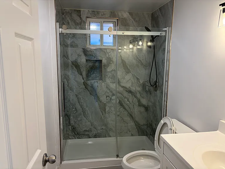 464 Milton Ave — Photo 6