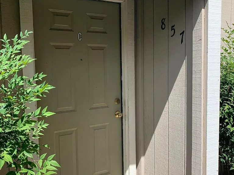 857 Adams Terrace — Photo 2