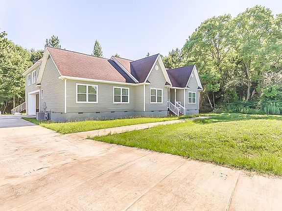 5th image of 217 Cedar Lake Cir
