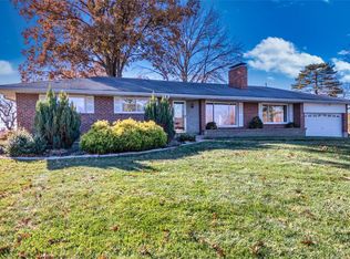 11200 Mimosa Ln, Saint Louis, MO 63126