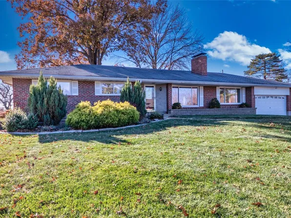 11200 Mimosa Ln, Saint Louis, MO 63126