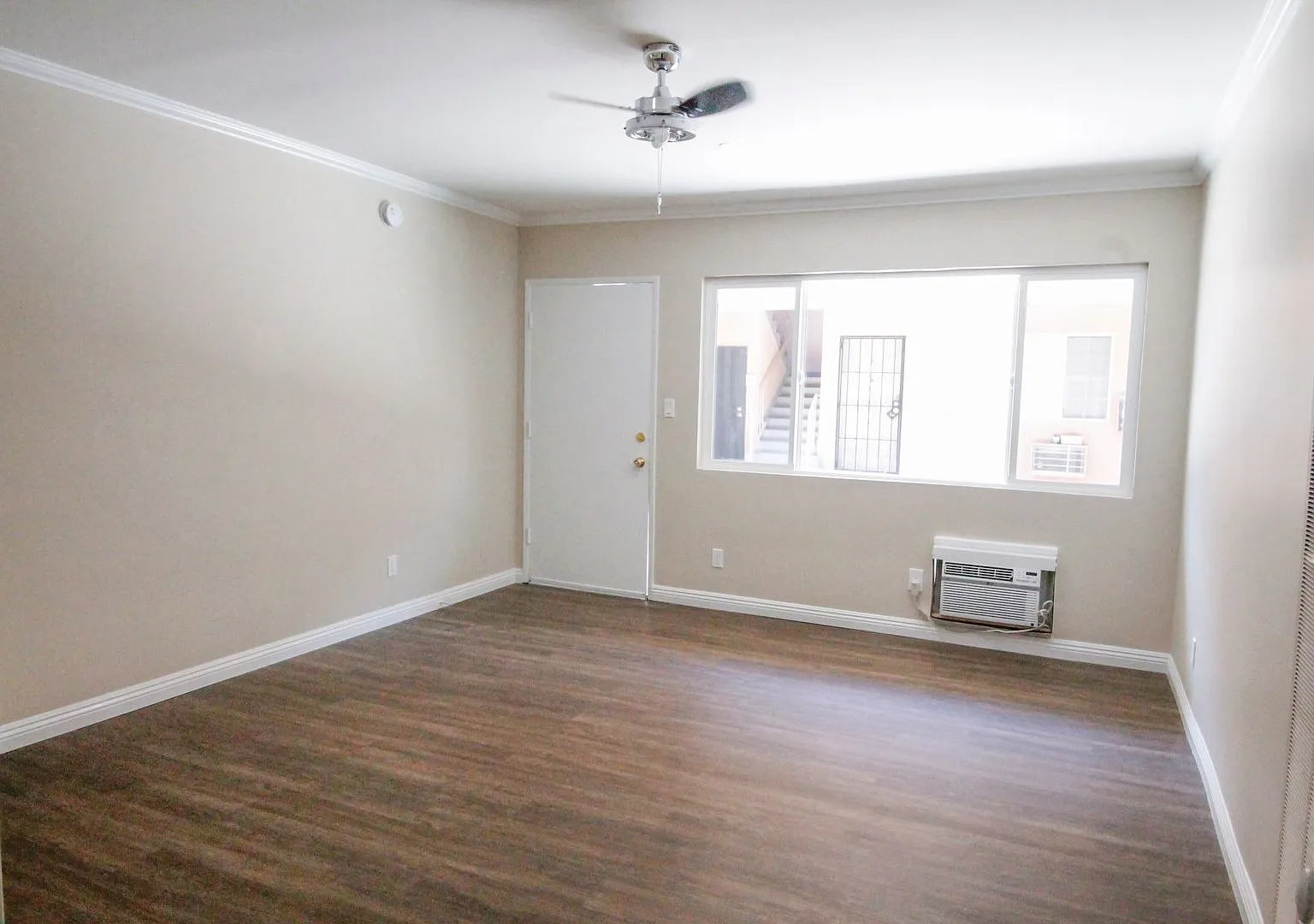 18315 Malden st. — Photo 4
