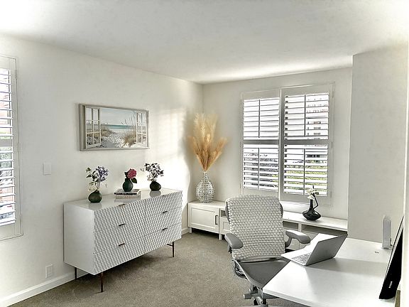 4th image of 156 Lombard St APT 16