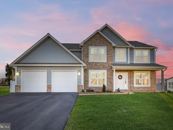 1018 River Crest Dr, Reading, PA 19605