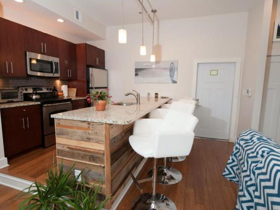 1st image of 555 N Lawrence St APT 1