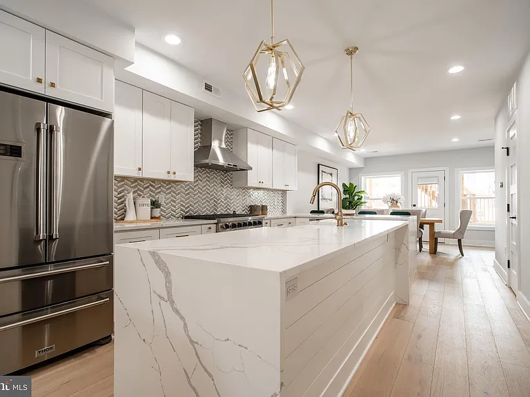 520 Irving St NW — Photo 17