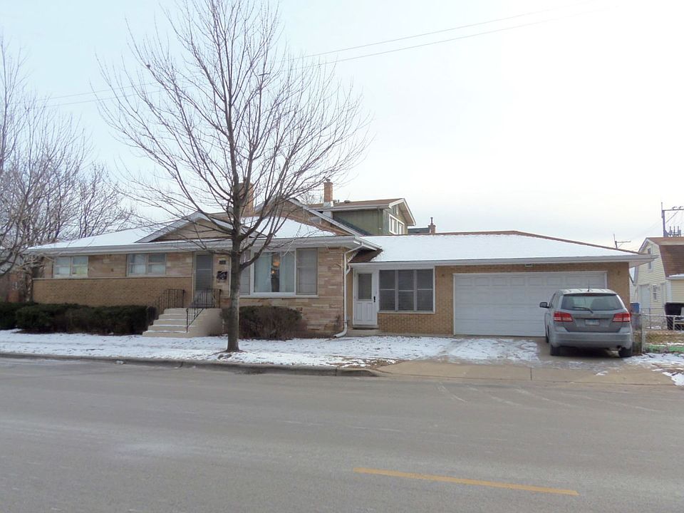 1st image of 5535 W Bryn Mawr Ave