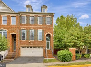 12459 Peaceful Creek Dr, Fairfax, VA 22033
