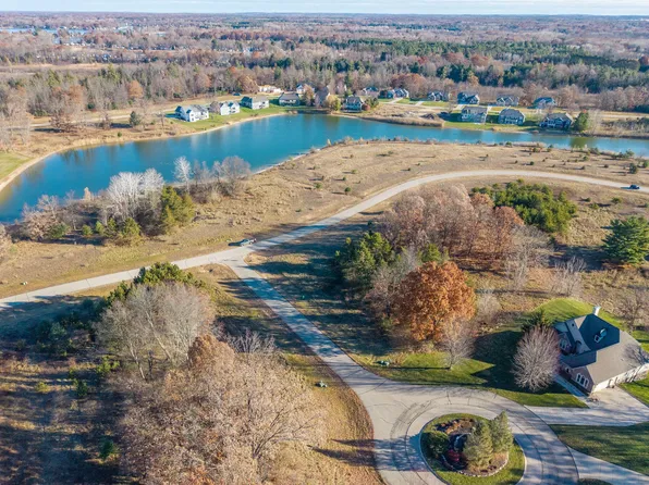 11493 Fox Row, Stanwood, MI 49346