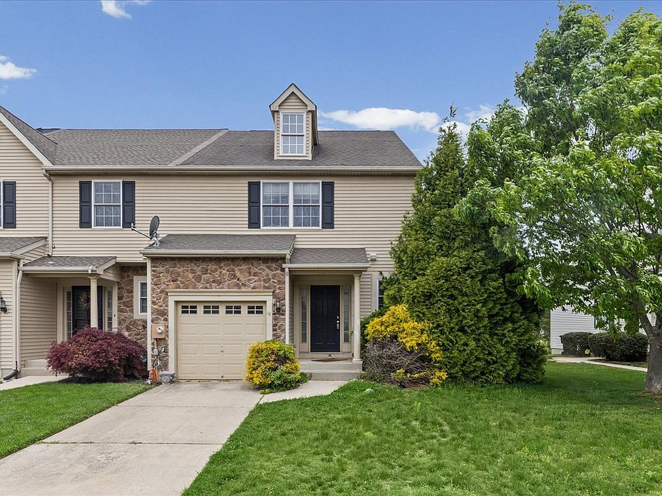 1st image of 14 Camino Ct