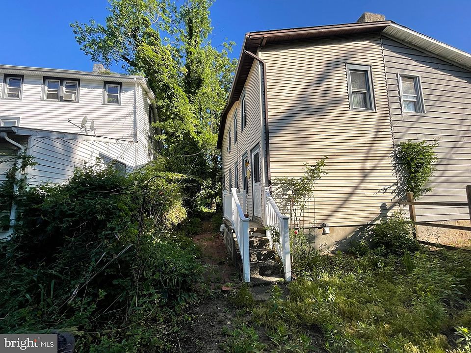 2nd image of 1218 Bannard St