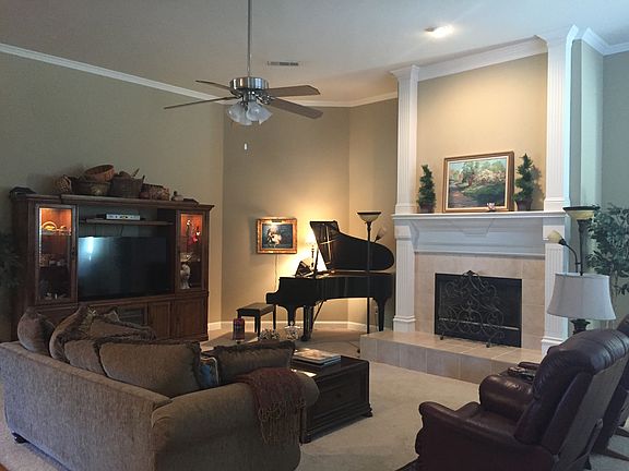 5th image of 5700 Overton Dr