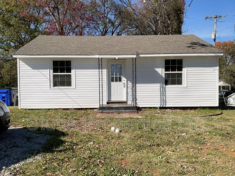 1st image of 691 Sannoner Ave