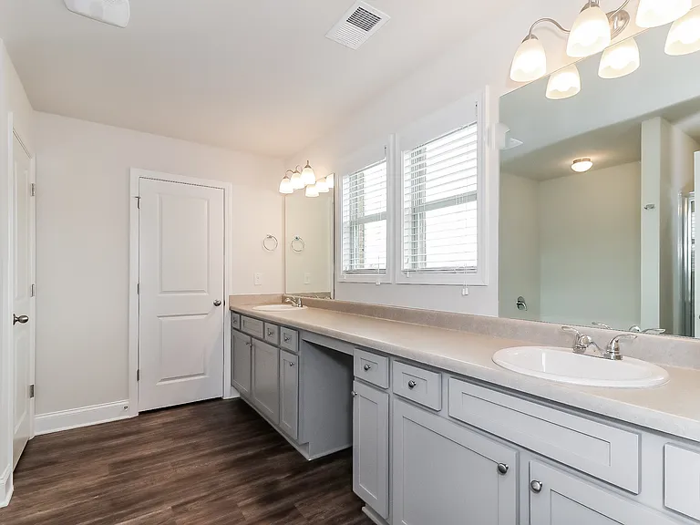 Quinn Residences at Vista Lakes — Photo 22