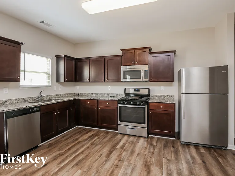 1447 Turning Leaf Ln — Photo 6