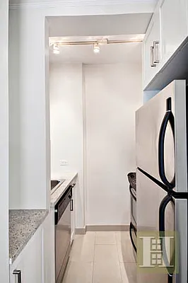 Rented by Halstead Real Estate | media 29