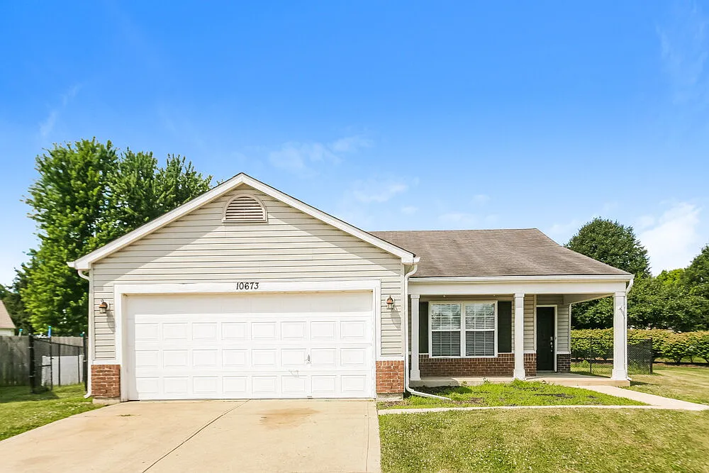 3 bed, 2.0 bath, 1534 sqft, $2,610 — Photo 1